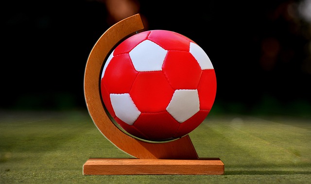 奥尔莫：亚马尔一直渴望入选国家队，他已习惯成为舆论的焦点