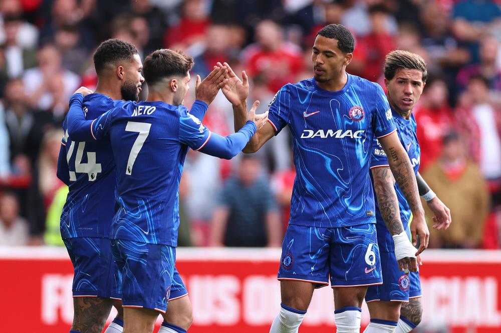 今天体能考验很大！杨瀚森次节被换下脸露疲倦