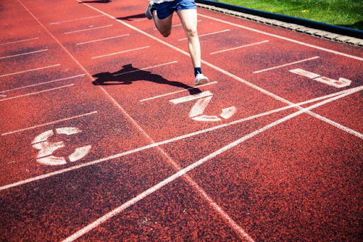 姆巴佩在圣马梅斯闪耀：一记游戏般的进球助力皇马取胜